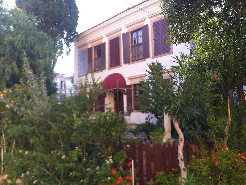 CB632C787B40420BB911956D39660E56