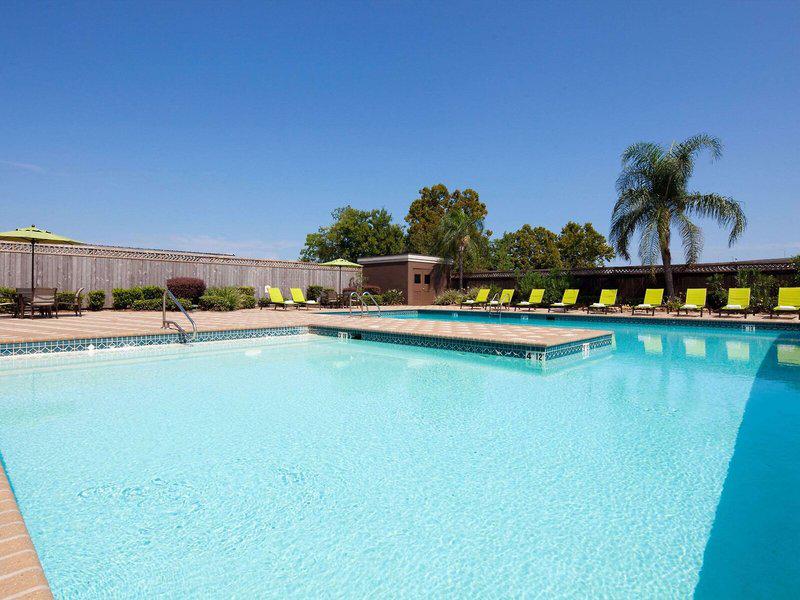 B5C81623F7DEF2BDDF9F750BAFDE00B9