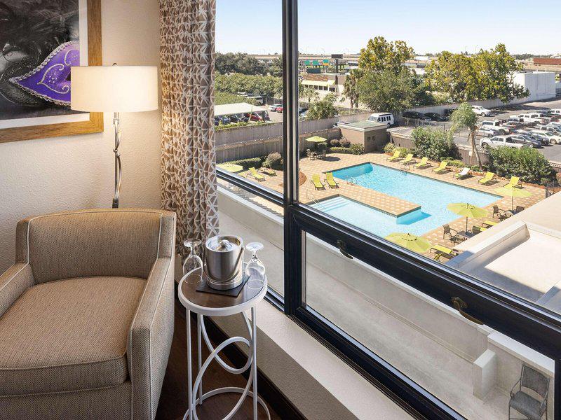 1513BA421E8EBBE14D853A7F76D03E4F