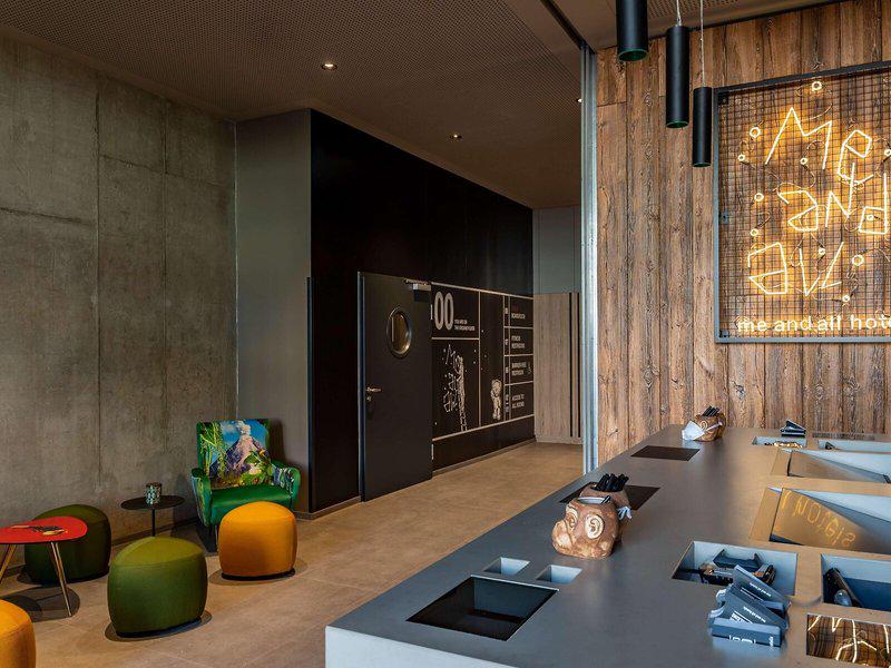 5662AB02605BBE4A6E33DE32F410E937