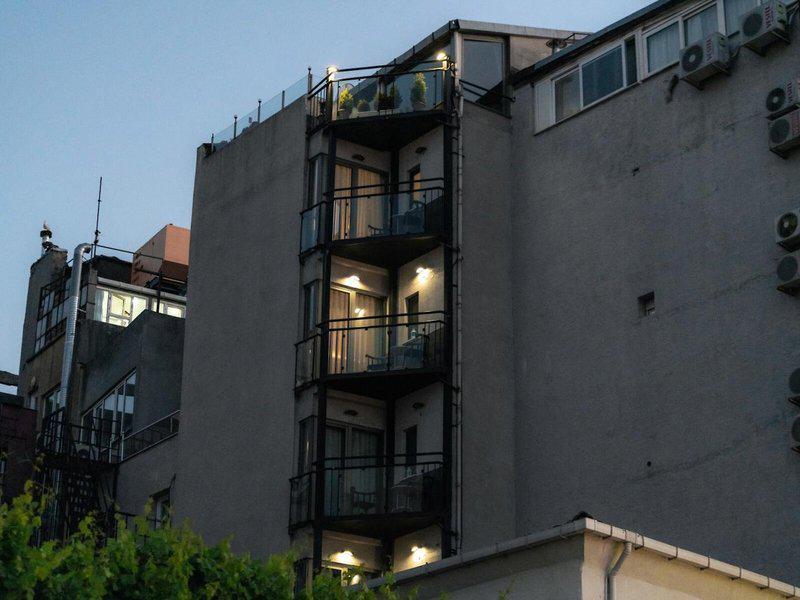 9B14BE07252B1A0855C9B59EEB4A0B74