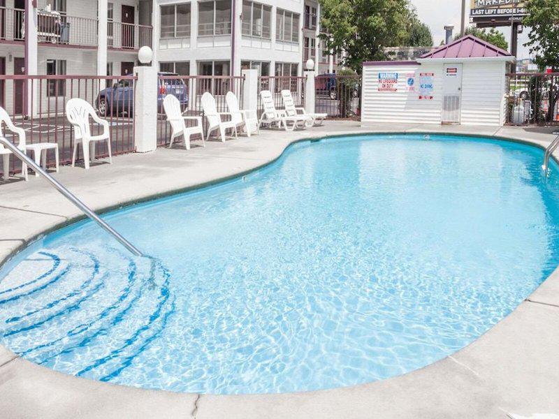 D241AC78F3FCF84819C16C8ABF4A49B7