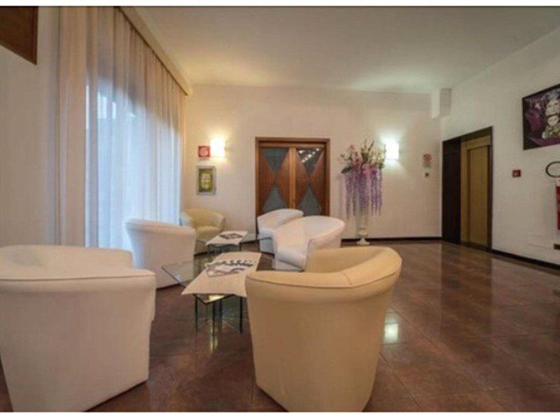 11768AFEC6F99E7888D147A24D251017