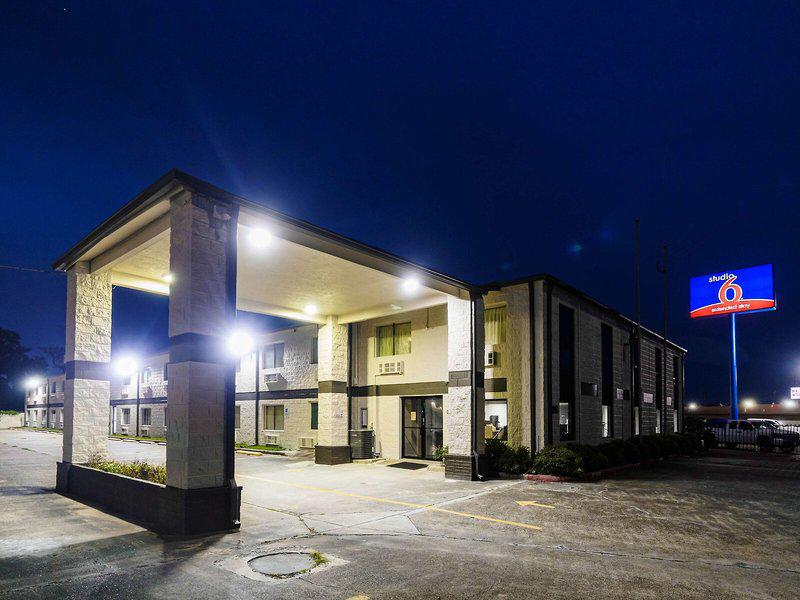 99B5B160DCB5B27E5DD2664F27A17E4F