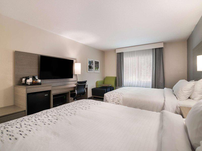 5966F0C388CEFBA15C39FEFD6134D554