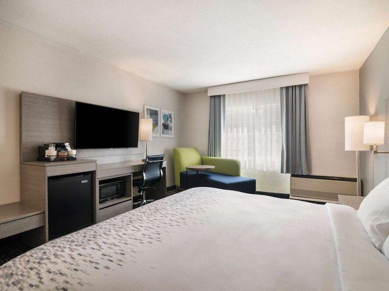 952EE4AAC6E348BBCCA98763904FA806