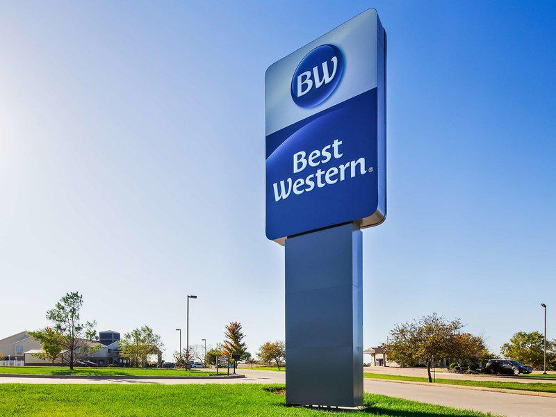 28126C41E70AC80CA53569C23C40F7C6