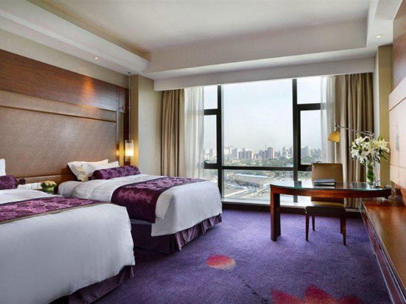 67934ED15FCCAE40068BE476170C0D75