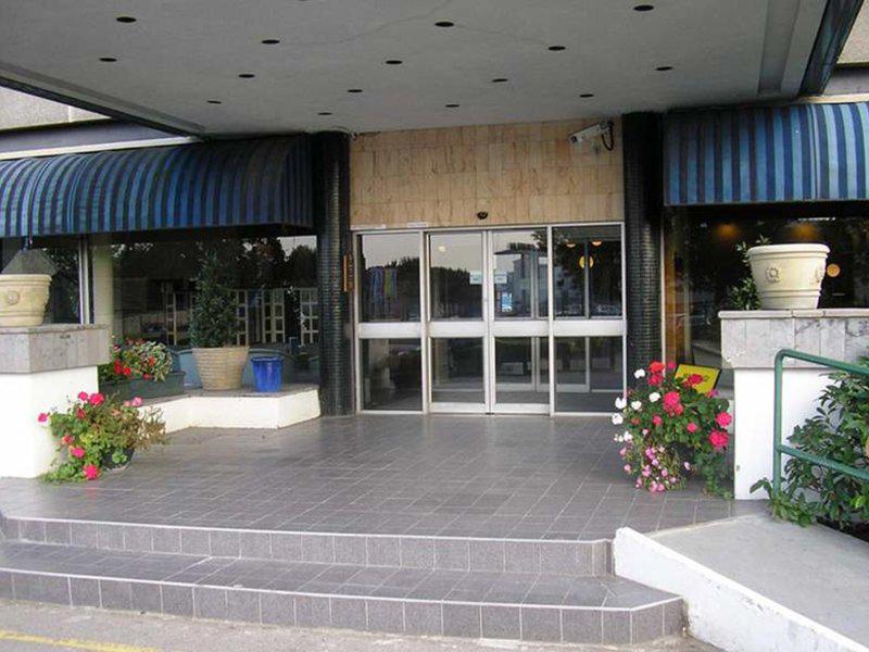 813936EB58CBA8115AA6F93BAF89568C