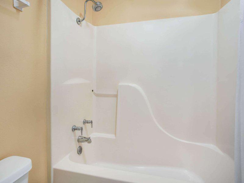 403EE803FD994B08EEA10C75873BAC39