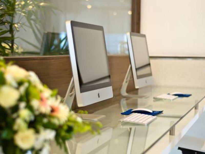 63BE78A69DD79E6997BB3447A45812F6