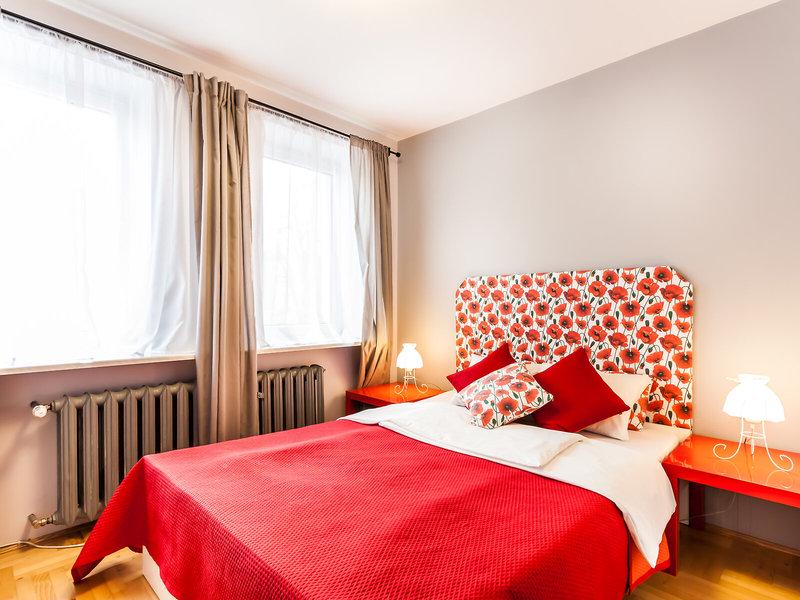 20BC6E2B97B6EFAFB005A8F9D907214A