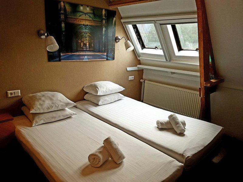 F3D6E08AA2FA6385B403AEC110D0869E