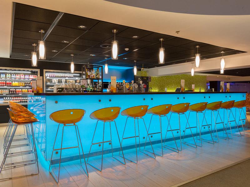 A31A43E8C093F873AC6D6A922A9EB24C