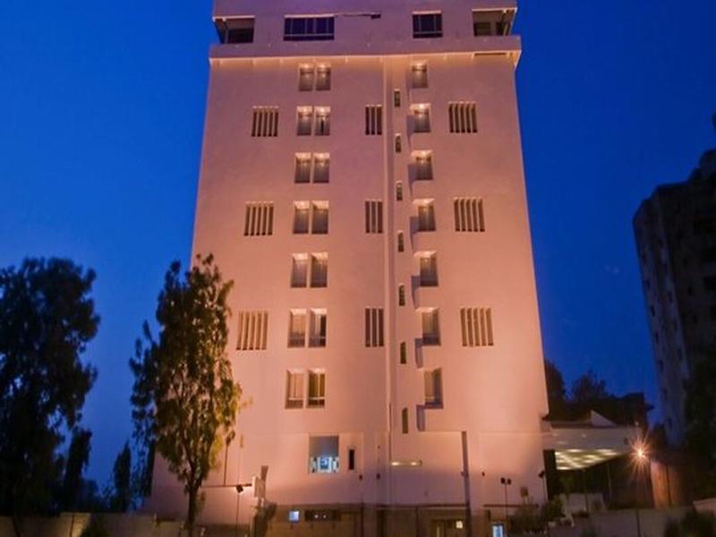 4B33CF8B71EBCB4F93F31B6B966C6BBF