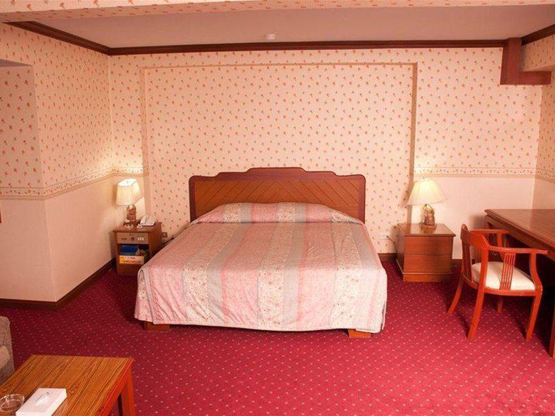 A45C4F71BCEE8B7FF40C9629E281A25A