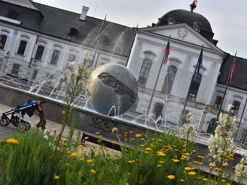 F8439D70E06326B72A9695E4B7C3F09C