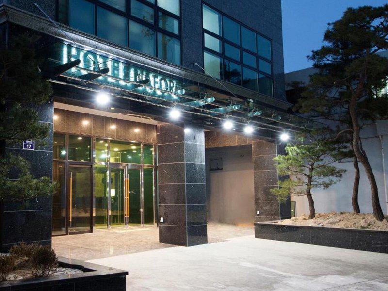 14C3C9DF523BF9B126D79213F3F9E055