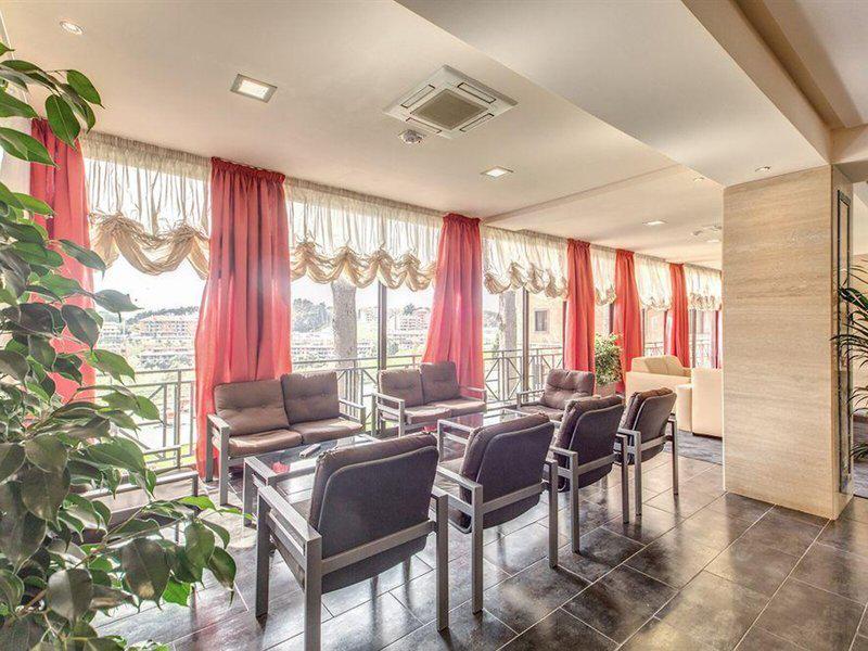 04386728D1F157E9CBD12A3A9AB2F418