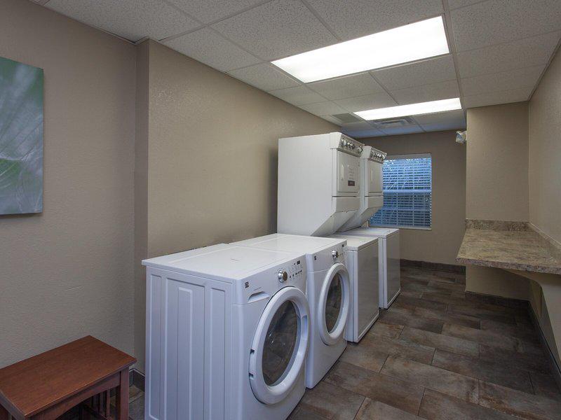 C1985ED2FBA4CD4C841E75A920696EC7