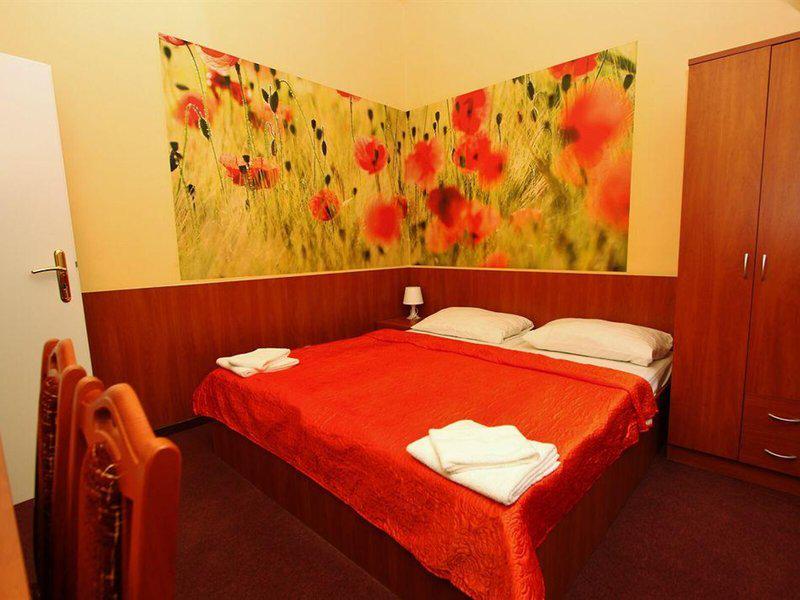 4340F42D3A3C61DF4CFFCC86A701589F