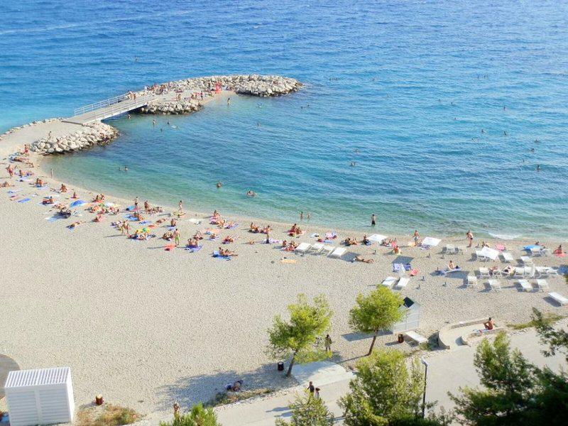 77C73454FB2F69D926B06CC235D3275E