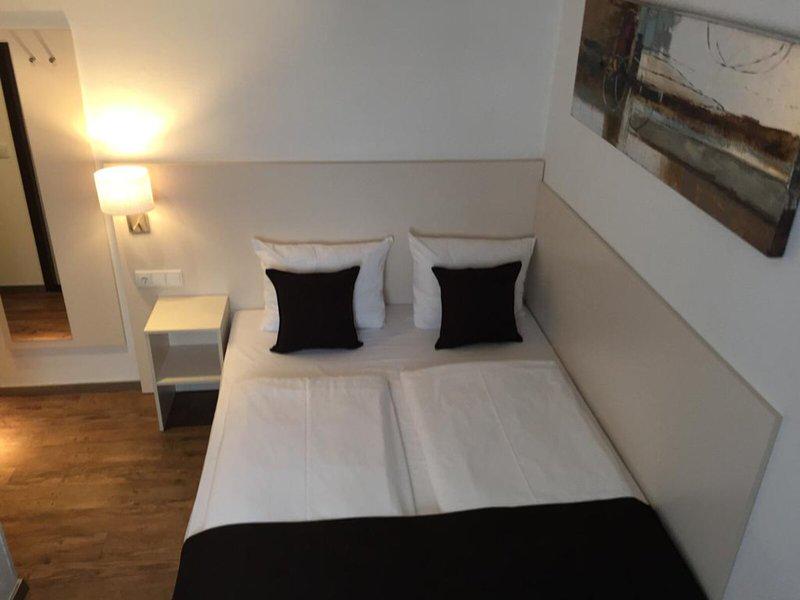 8054B5F8E40A149C940053DC4A531D16