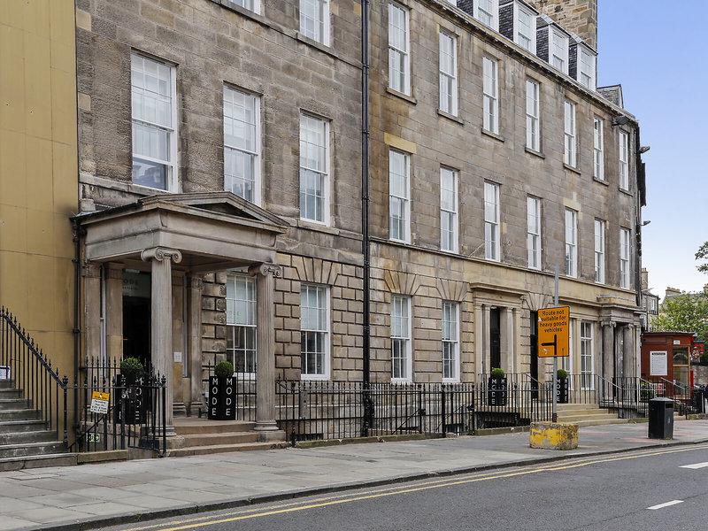 11DADE244271F968901A3DDC0165D935