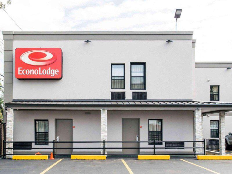 C75A70CFAC9734AFB9793ACA1F79920E