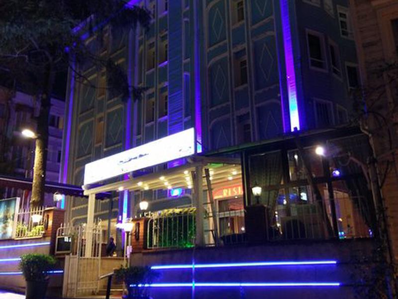 EE98ED578682E73AE9F469100C566302