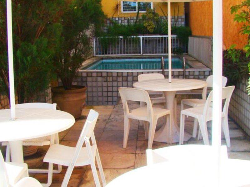 B954EC4CEA5DED8677AD28C48654D6F1