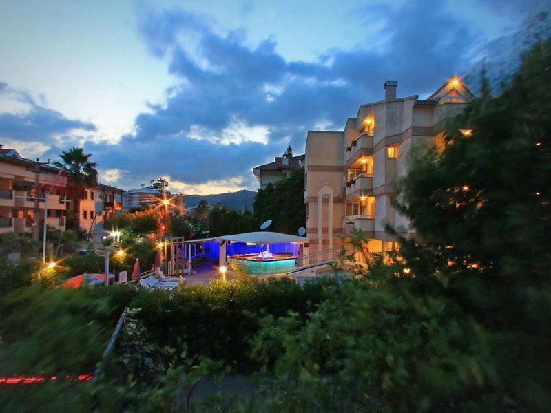 B5B15AFC5E6D5608D5DDF004A6B71805