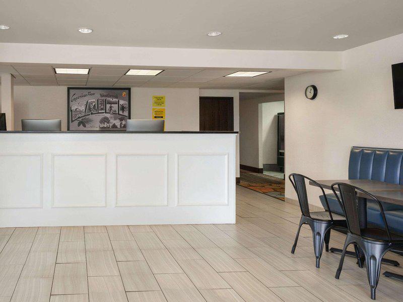 B6DC8CEC77B9E499E70CA84C2E526FB3