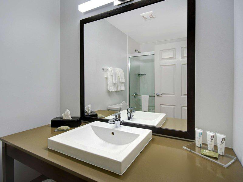 BFA0D73DFB6AFFA90D7ACC0D8A81A015