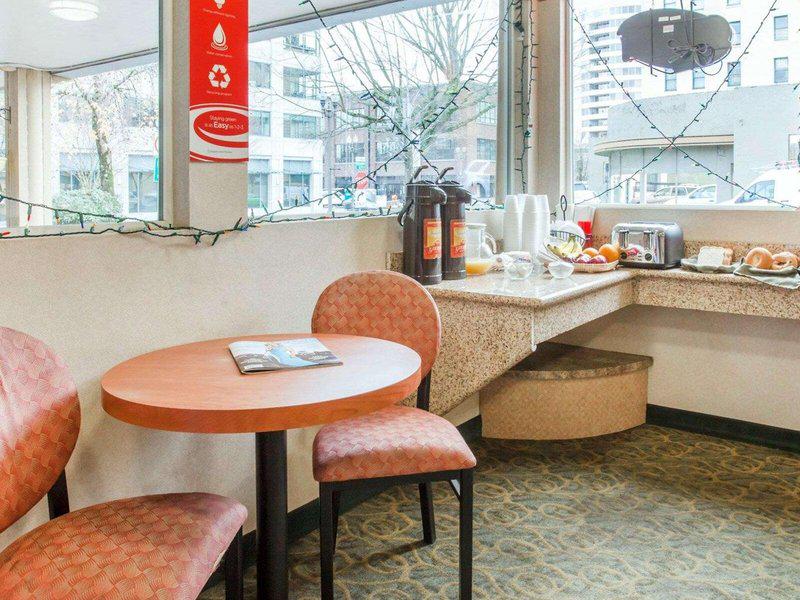 460303ED42DC2BB7E3C7CC61F88B8214