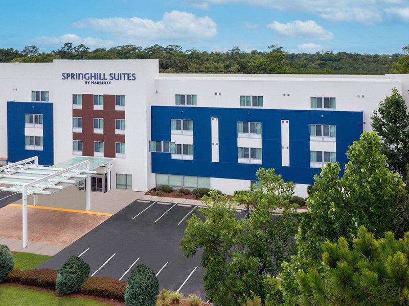 F73273FA4E0D42B68FEFAAED9F8E7393