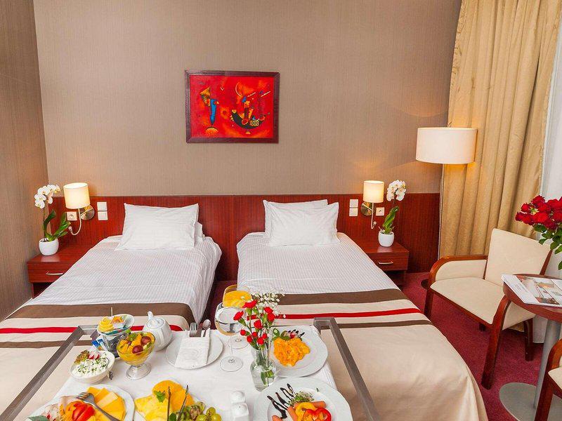 AC416490D32461F7CFF038FE940593A2