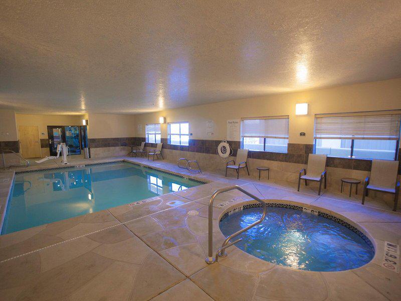 E975575A40246F005045429BDD7F3AAE