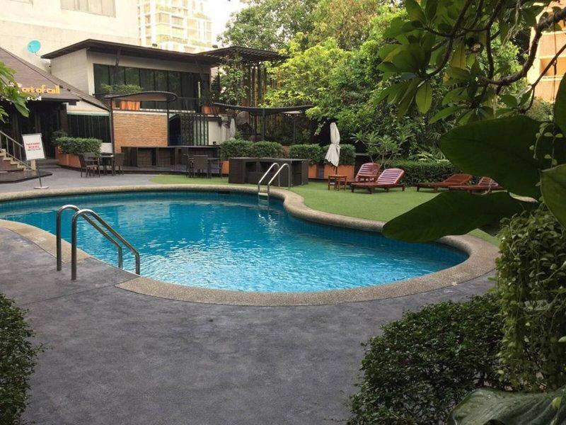 2EE6E18D85329FADF24DE57E32AE3674