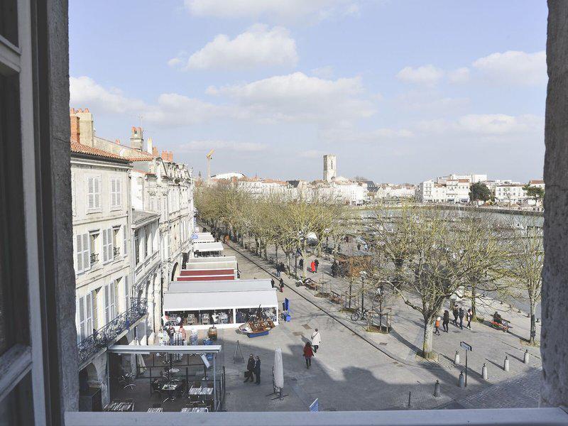 AFEF095860730BF5E16526DB76C9903D