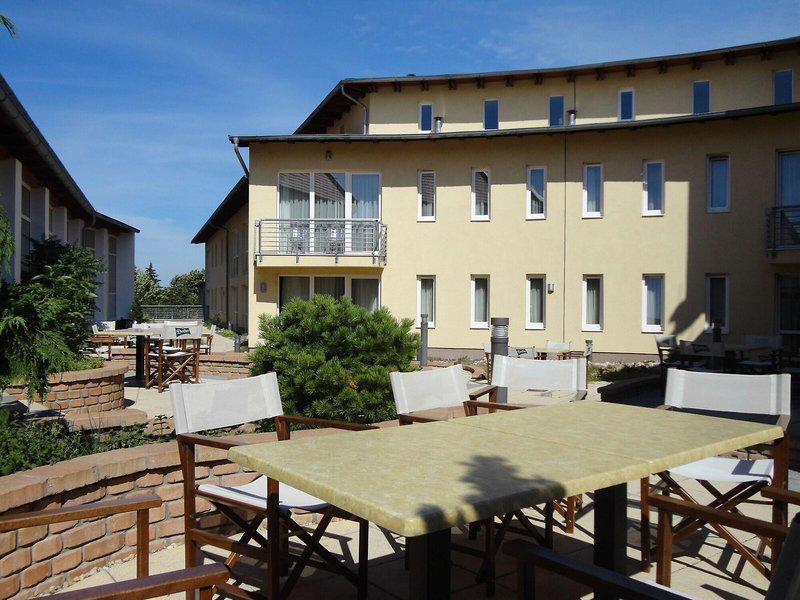 F18733D7486F233CF35A9D8F61B822CE