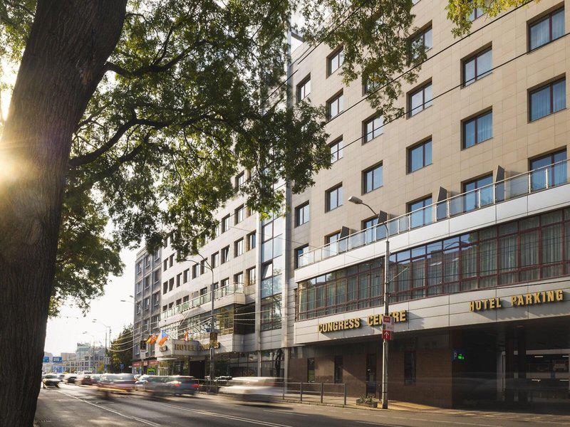 1DAD93730F52B2A13B9078C139037D8C