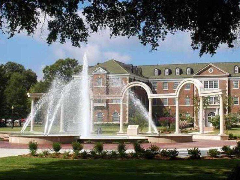 739329D6F1E2F0845E54F617B62333F2