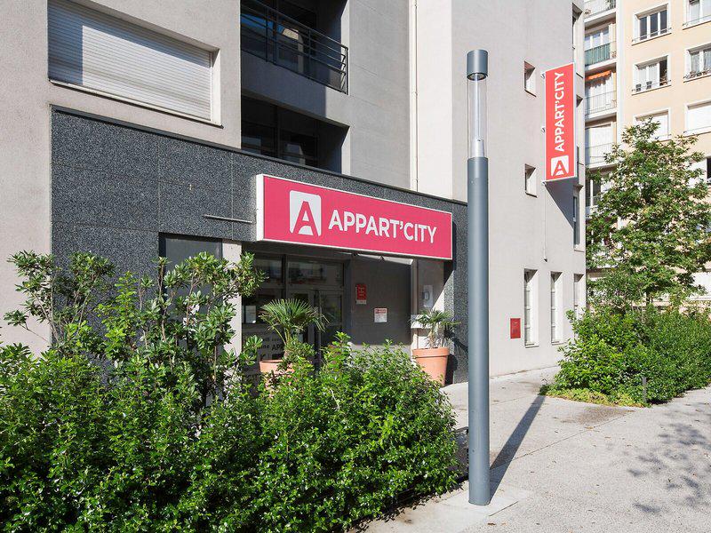 CD9126135F3CA4E89F750A77B721AB74