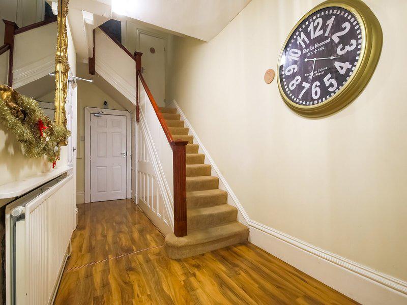 E1B9B5A88B23C2C883BE18D0C6198BDE