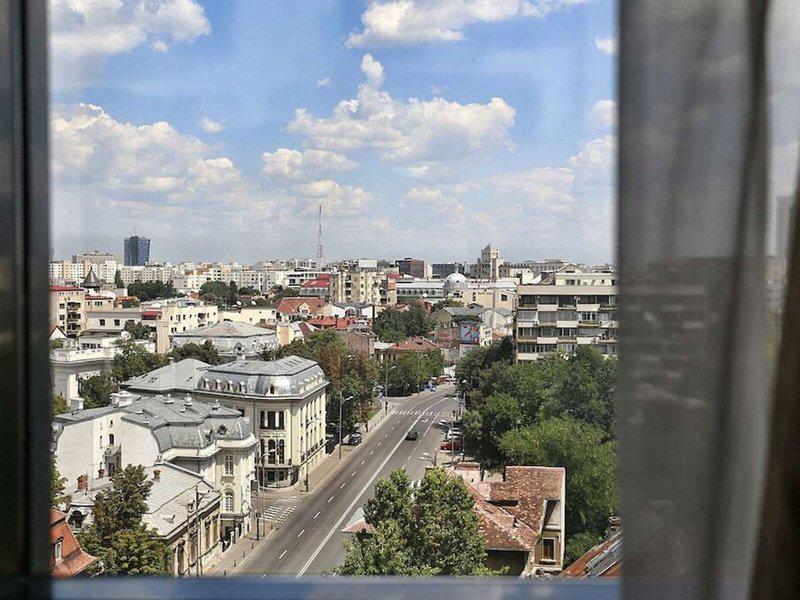 009FCCEDEA77D55043FEDDC75B0ABB97