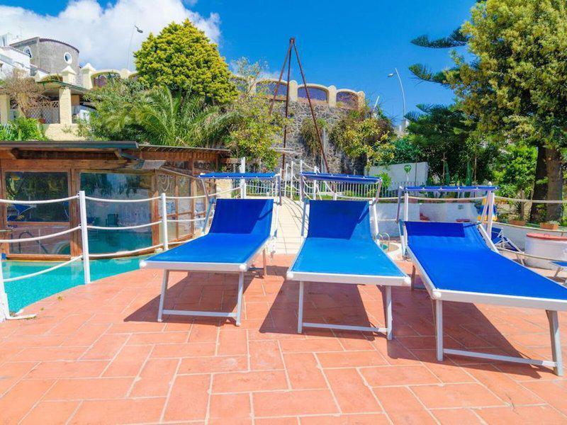 03CED0A1F095DFC83A48EB3B18925F80