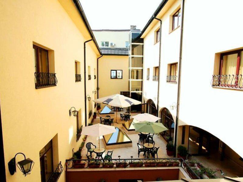 0E45B0179AA974BDF06E3A27F54E4731