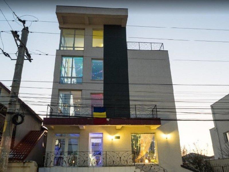 66EB00F7A72205A6653096D7A4832B4D