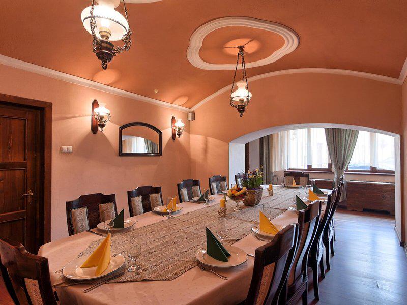 AB0E9C335F216C40381EFB20DE9C9BFF